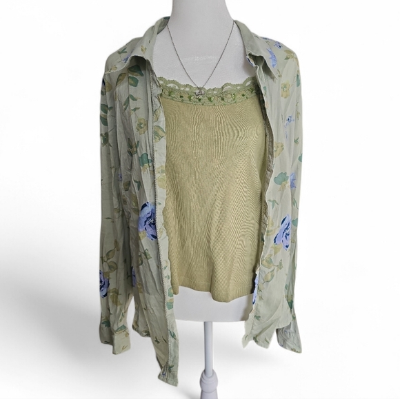 St. John's Bay Tops - St. John's Bay Vintage Floral Button Down Lace Trim Camisole Set Large